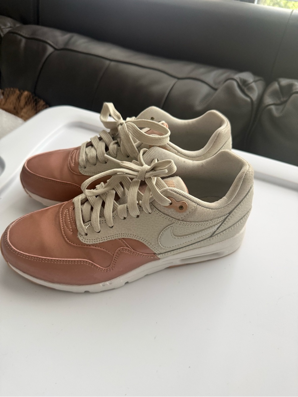 Nike Air Max Women’s Beige and Rose Gold Low-Top Sneakers